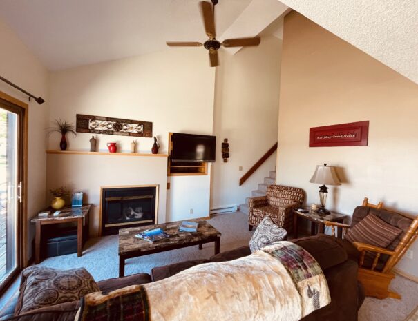 lake-carlos-villa-10