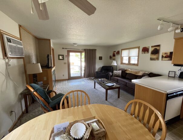 lake-carlos-villa-11